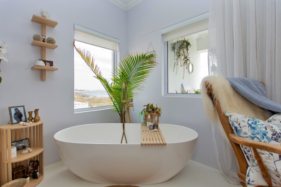 4 Bedroom Property for Sale in Sandy Point Western Cape